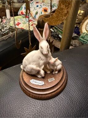 VTG Signed Giuseppe Armani figurine titled "The Family" Mother & Baby Bunny Hare